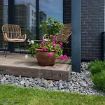 D33 Vilnius - Brand New Luxury Apartment With Terrace, Garden, Ac And Parking